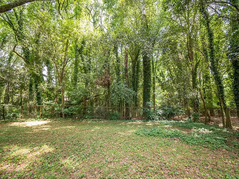 175 Habersham Way — Photo 40