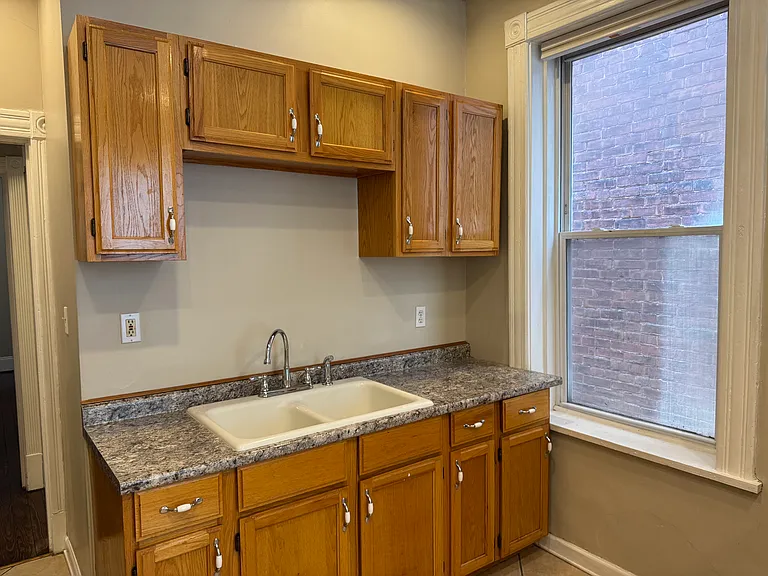2919 Virginia Ave — Photo 5