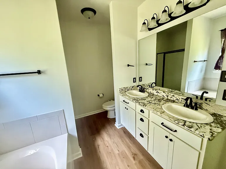 315 Springsteen Ln — Photo 16