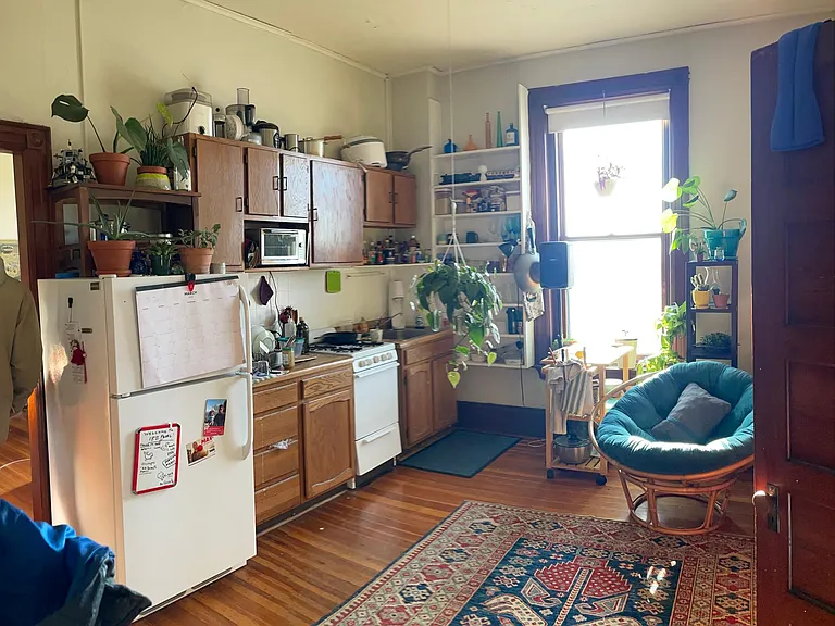 182 Pearl St #16 — Photo 4