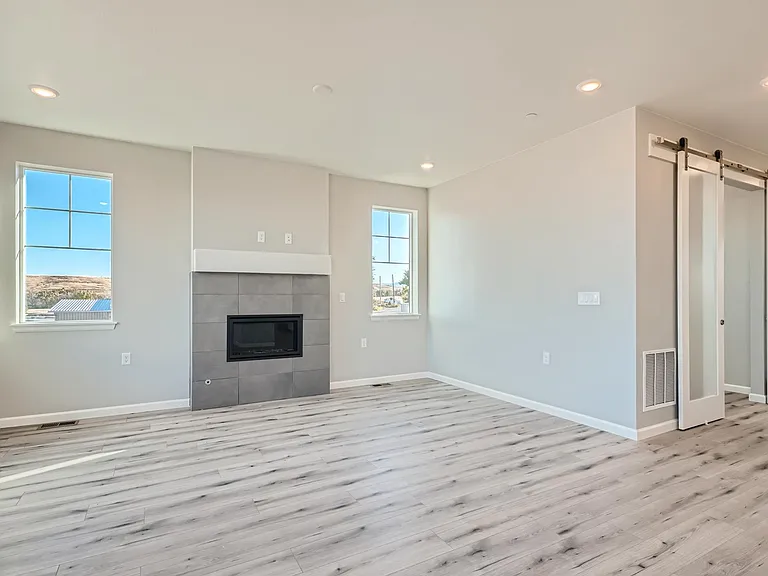 190 Mohawk Cir — Photo 5