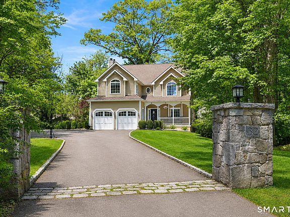 2nd image of 32 Juhasz Road