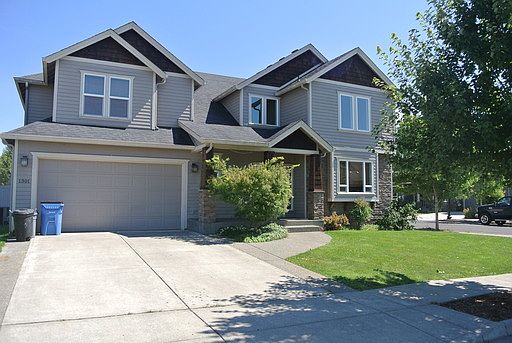 1st image of 1301 NE 4th Ave