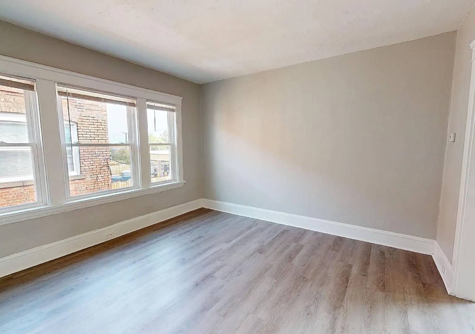 11709-11711 Nelson Ct — Photo 2