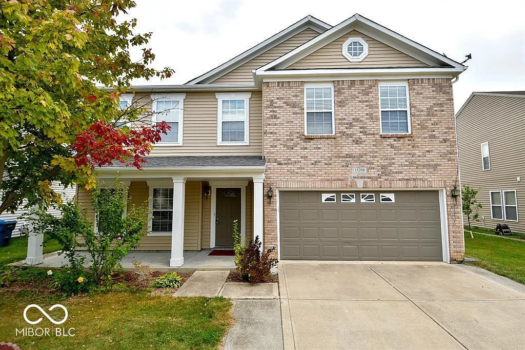 4 bed, 3.0 bath, 2688 sqft, $2,400 — Photo 1