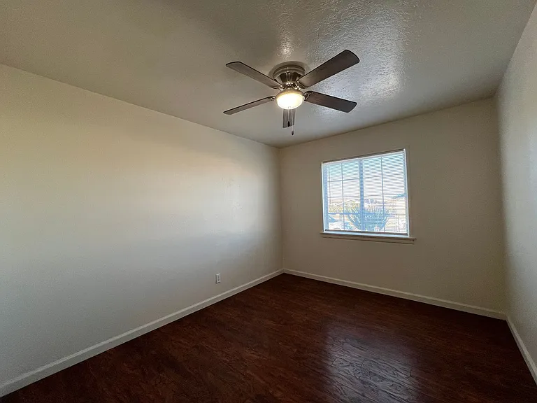 1400 Nancy St — Photo 24