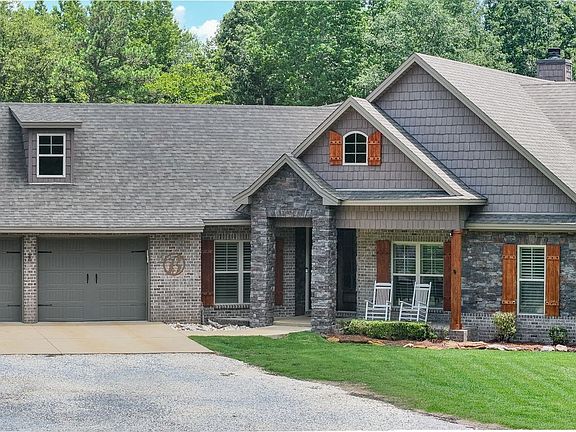 3rd image of 440 County Road 122