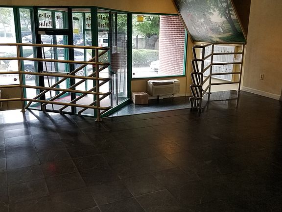 3rd image of 825 Palisade Ave APT D3
