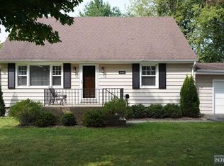 443 Terhune Ave, Paramus, NJ 07652