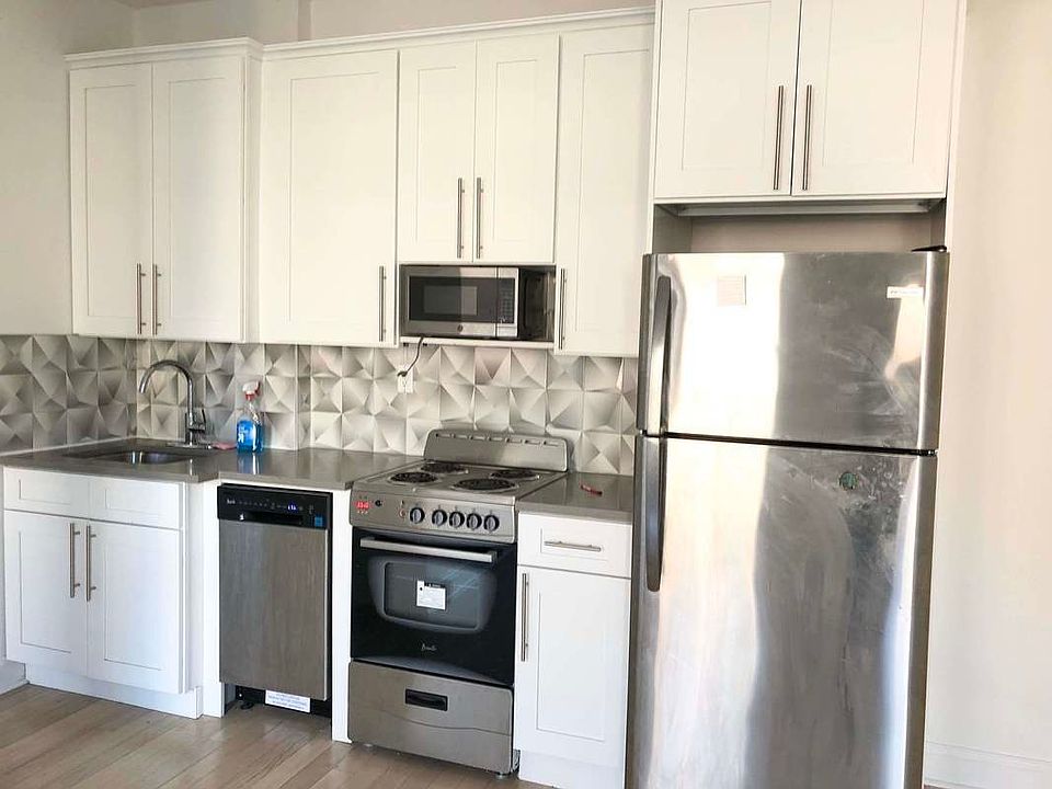 1st image of 2102 Regent Pl #3D