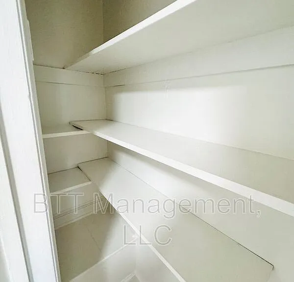 8805 Plymouth St #5 — Photo 22