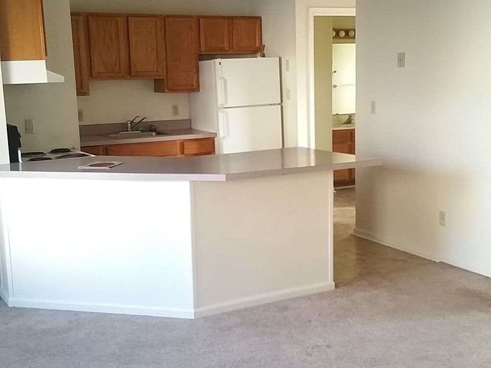 2nd image of 101 N Harrison St #3