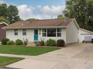 120 37th Ave NW, Rochester, MN 55901