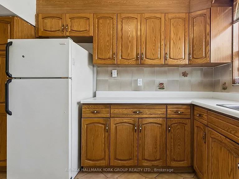 472 Winona Dr #MAIN FL — Photo 7