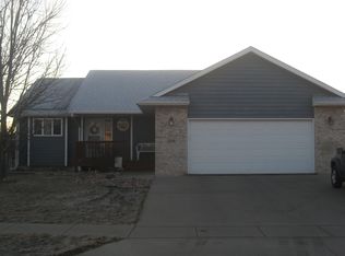 1816 S Discovery Ave, Sioux Falls, SD 57106