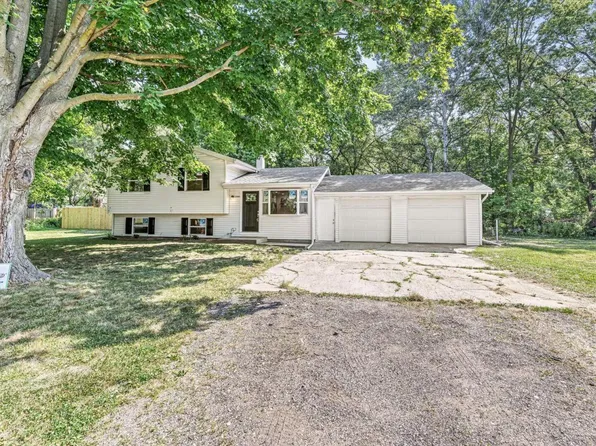 23949 County Home Rd, Elkhart, IN 46517