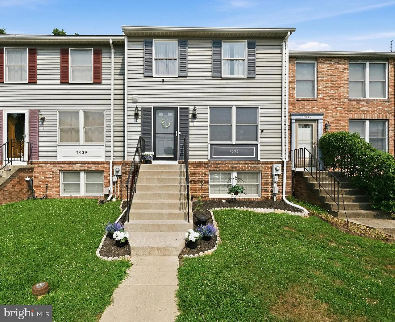3 bed, 1620 sqft, $2,600 — Photo 1