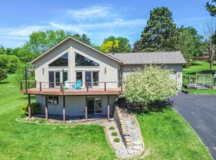E2392 Black Forest Dr, La Valle, WI 53941