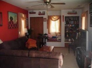 1107 Monroe Ave, Wauconda, IL 60084