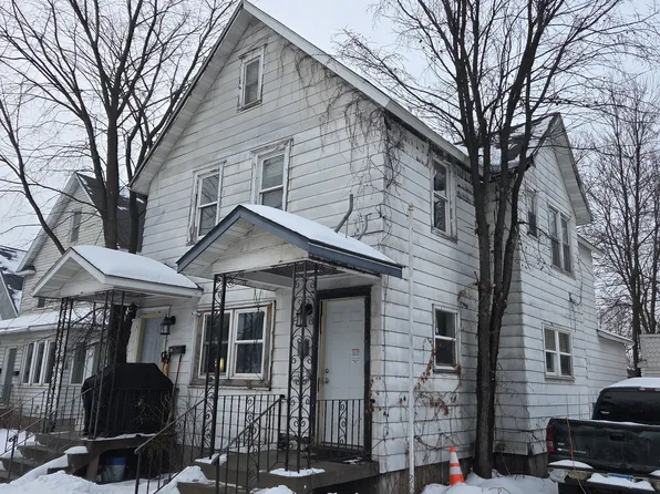 203 7th St S #1, Virginia, MN 55792