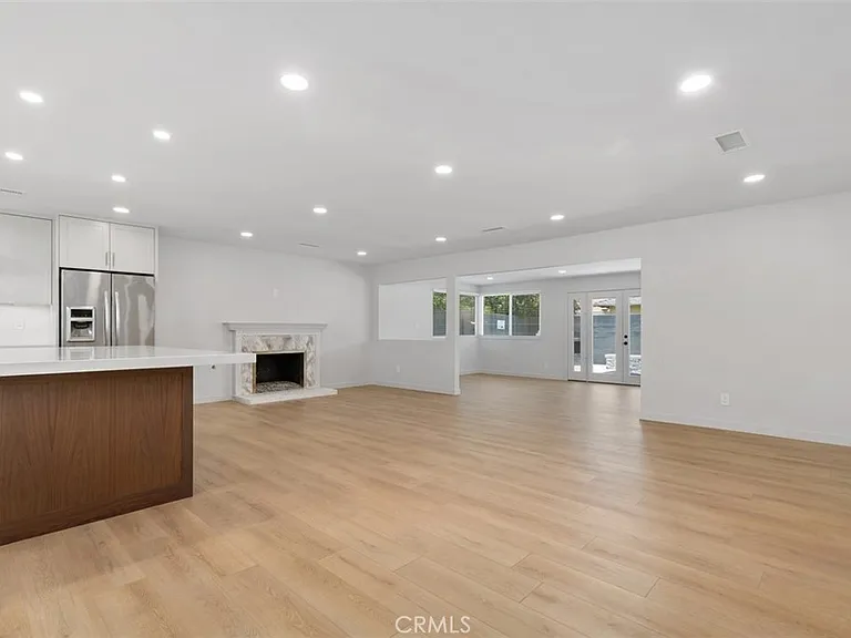 15881 Pilgrim Cir — Photo 3