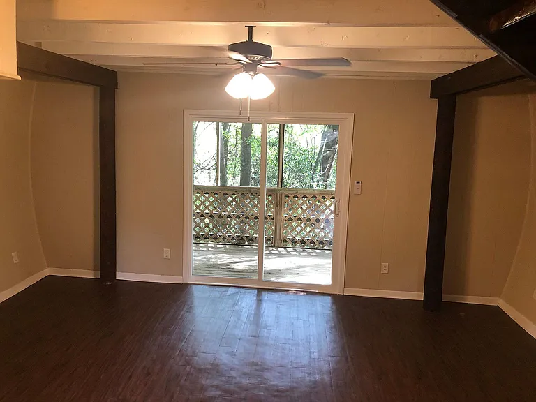 2464 Dundee Dr — Photo 6