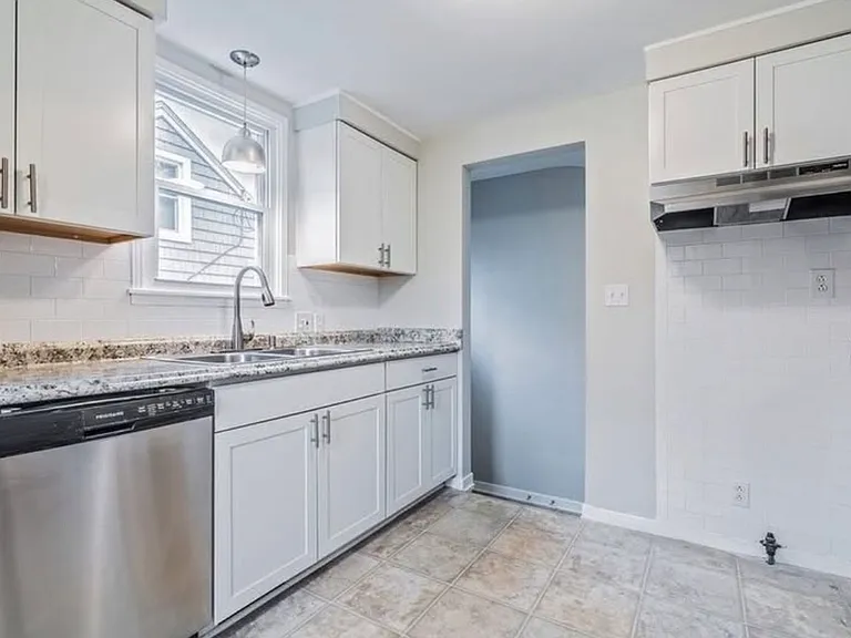 531 Spencer Rd — Photo 6