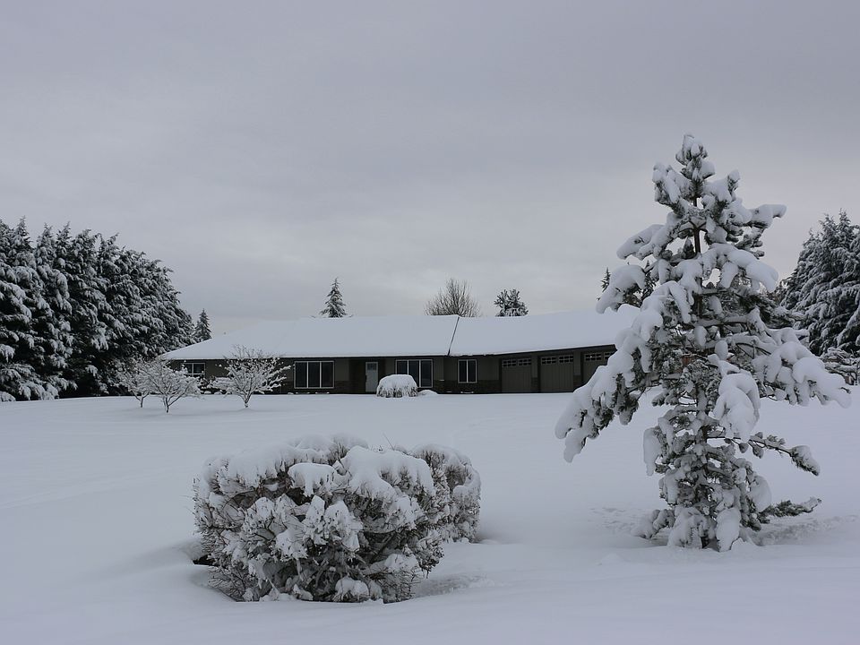 1st image of 4607 NE 178th St