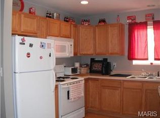 210 E Oak St, Saint Clair, MO 63077