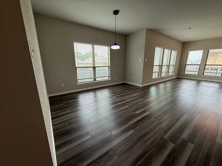 5060 Dickinson Loop — Photo 24