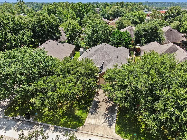1912 Hill Manor Dr — Photo 29