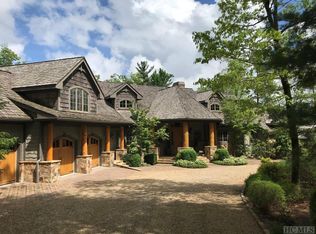 535 Ledgeview Rd, Cashiers, NC 28717