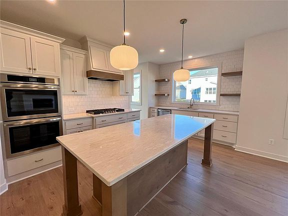 5th image of 4054 Arbor Dr