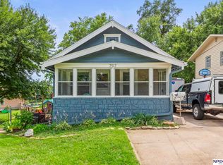 7517 Graceland Dr, Omaha, NE 68134