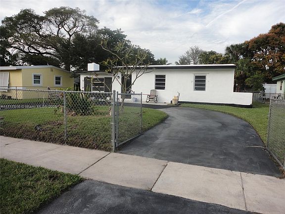 2nd image of 1413 NW 10th Pl