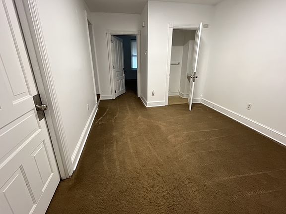 4th image of 1687 Newport Ave