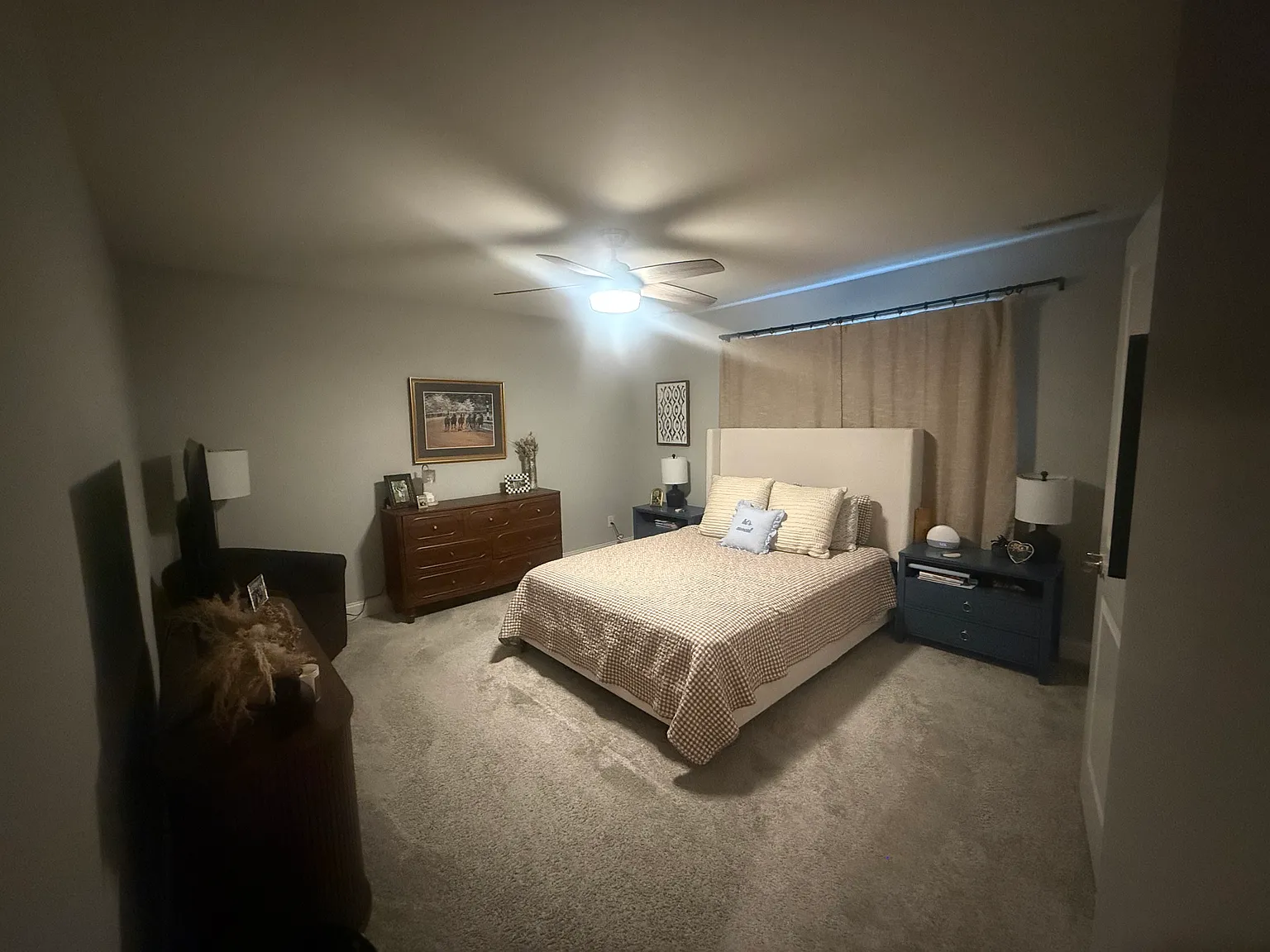 4 bed, 2800 sqft, $1,200 — Photo 2