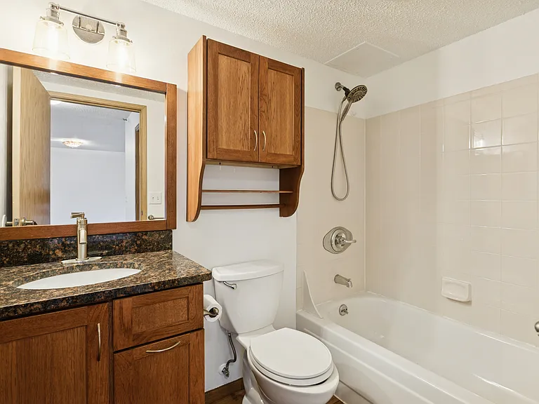 78 10th St E #806 — Photo 11