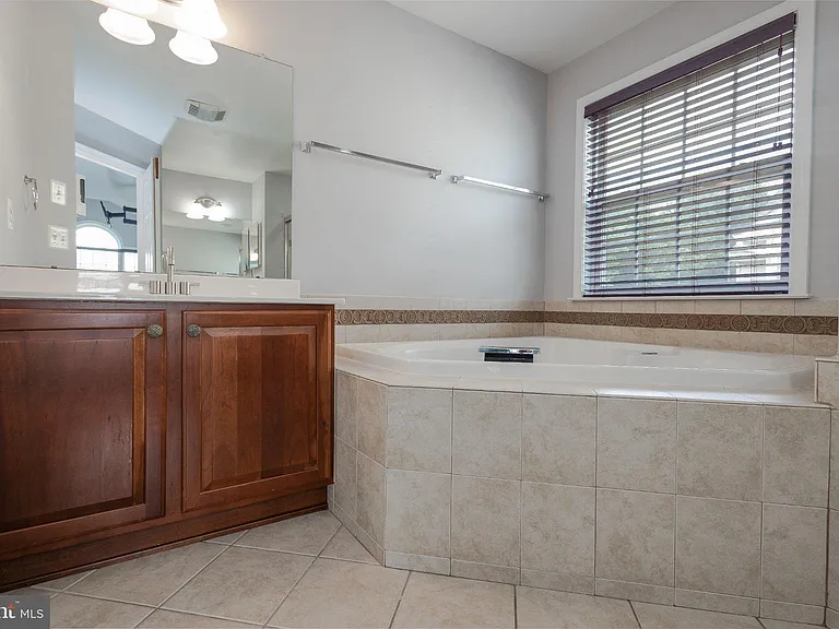 105 Ticonderoga Dr — Photo 19