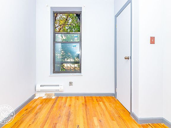5th image of 425 Wythe Ave #2AXX