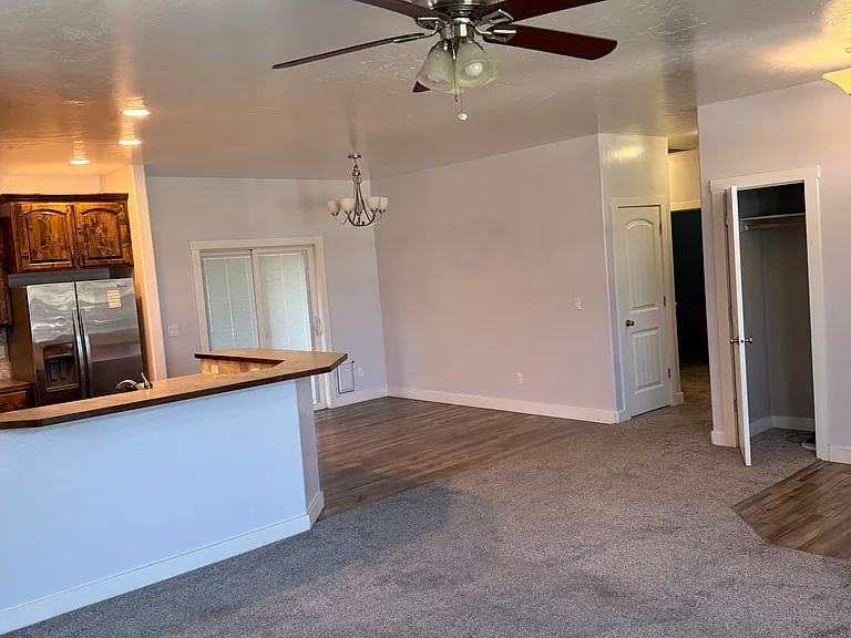 1419 W Raelin Dr — Photo 10