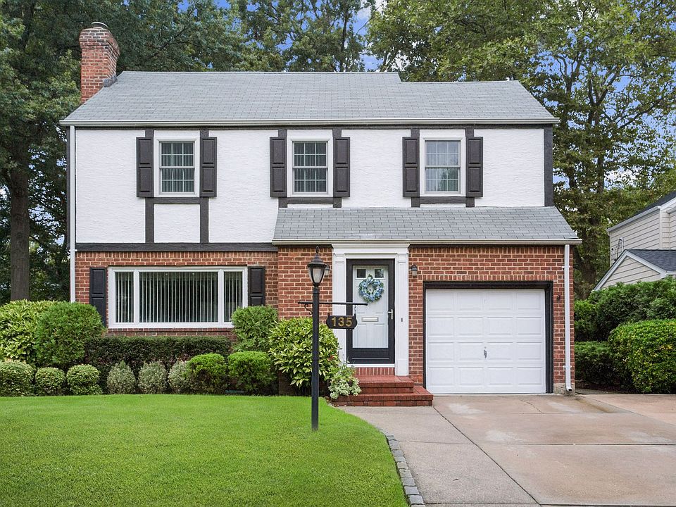 1st image of 135 Poplar St