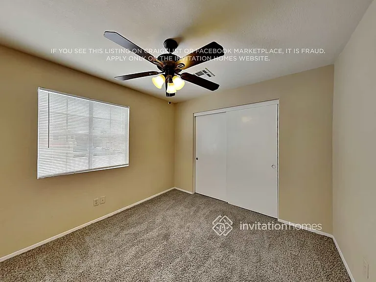 406 E Topeka Dr — Photo 14