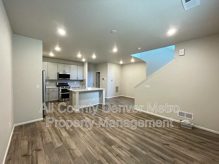 6089 N Liverpool St — Photo 3