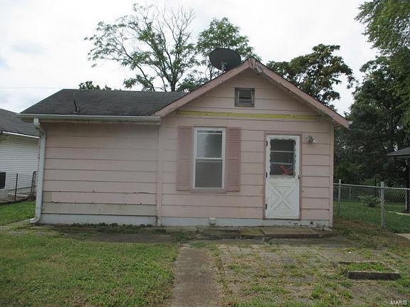 5th image of 209 E Loretta Ave