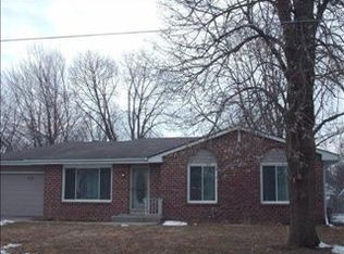 211 E 25th St N, Newton, IA 50208