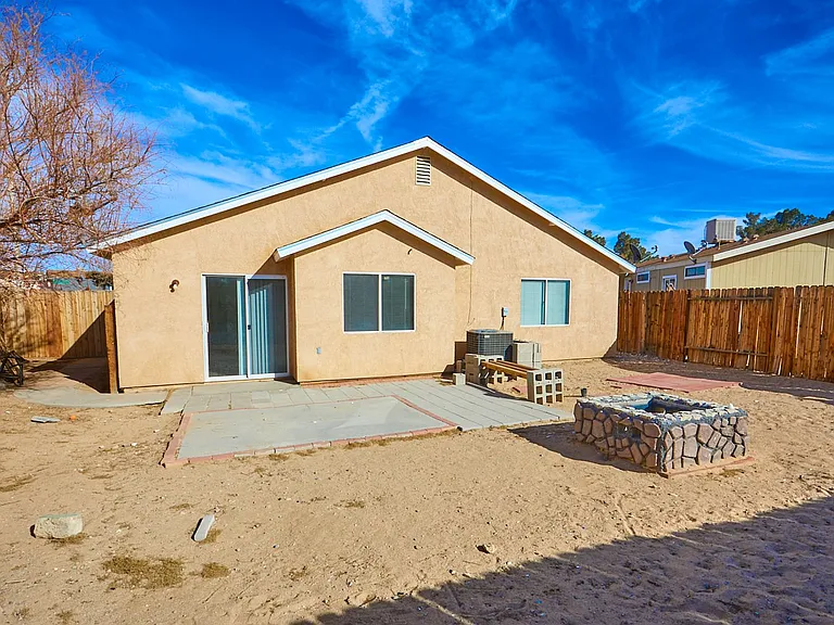 25029 Avenida Laredo — Photo 12