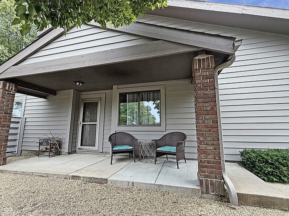 4th image of 4692 Carya Sq