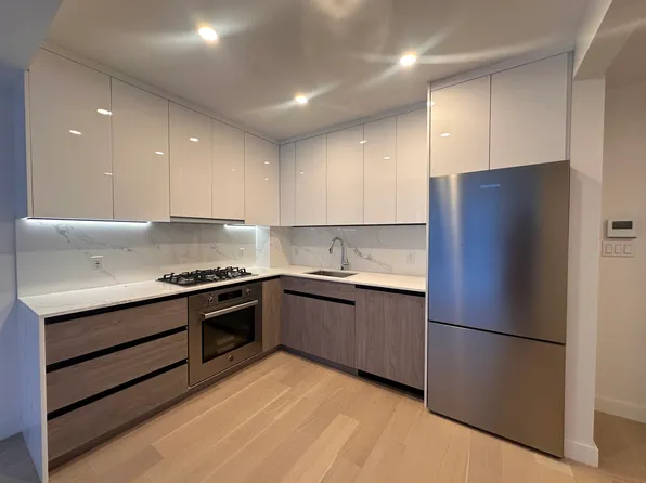 144-49 Northern Boulevard image 2 of 5