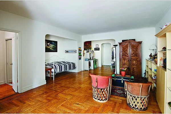 Sold by Stribling | media 8